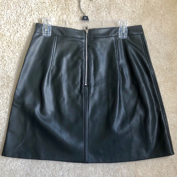 Zara Vegan Leather black skirt sz L - Picture 2 of 2
